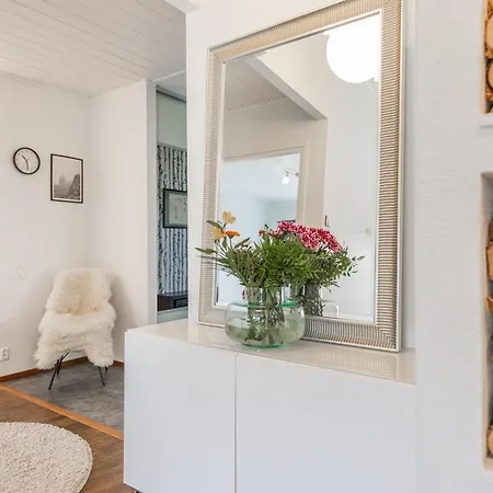 Arctic Clover 아파트