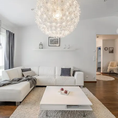 Arctic Clover 아파트